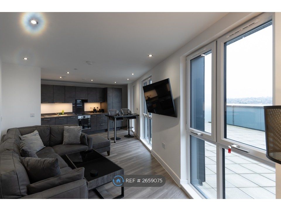 Property photo 3 of 35