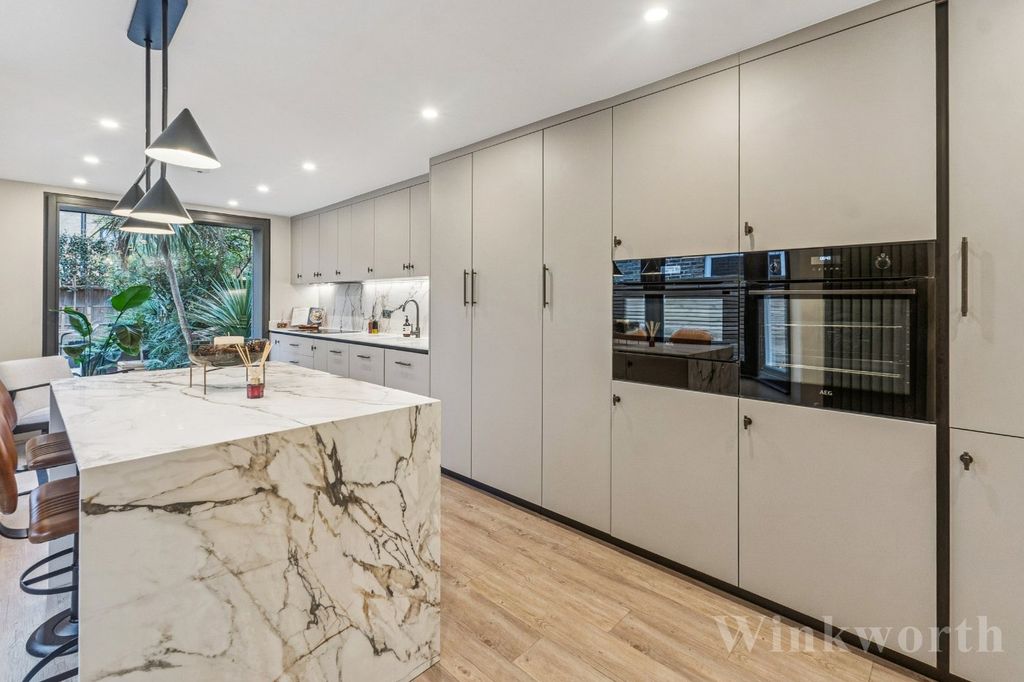 Property photo 1 of 18 Picture No. 21