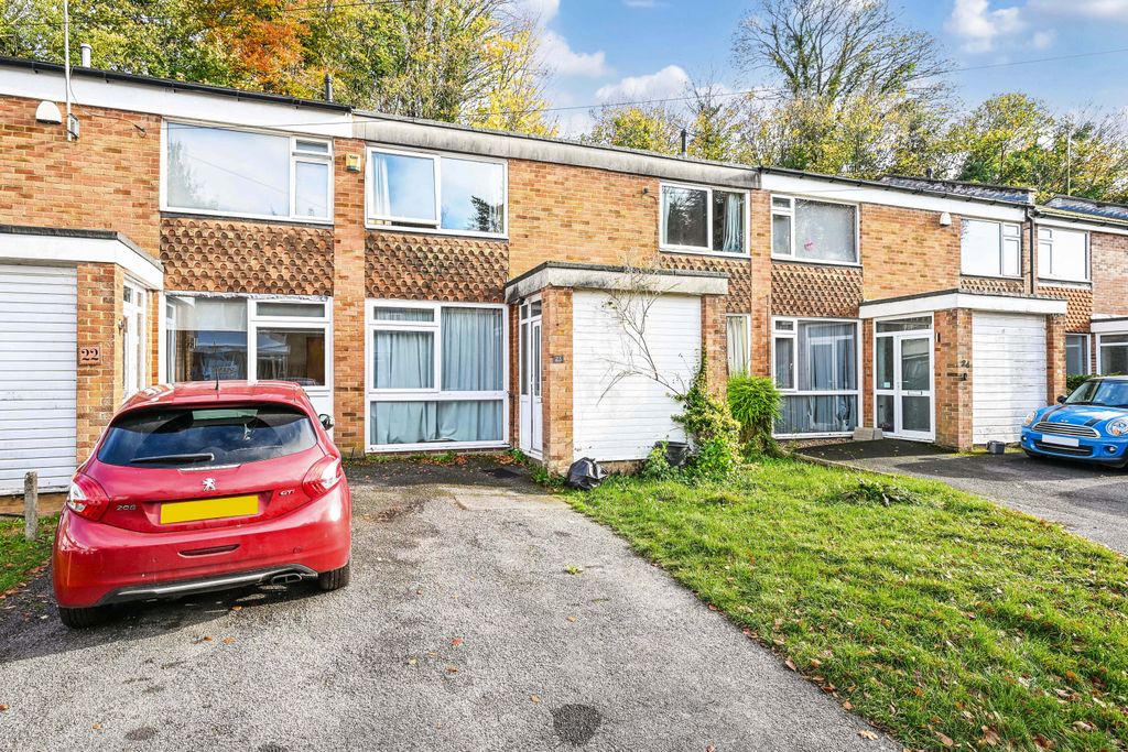 Property photo 1 of 12 Ph8_6298502