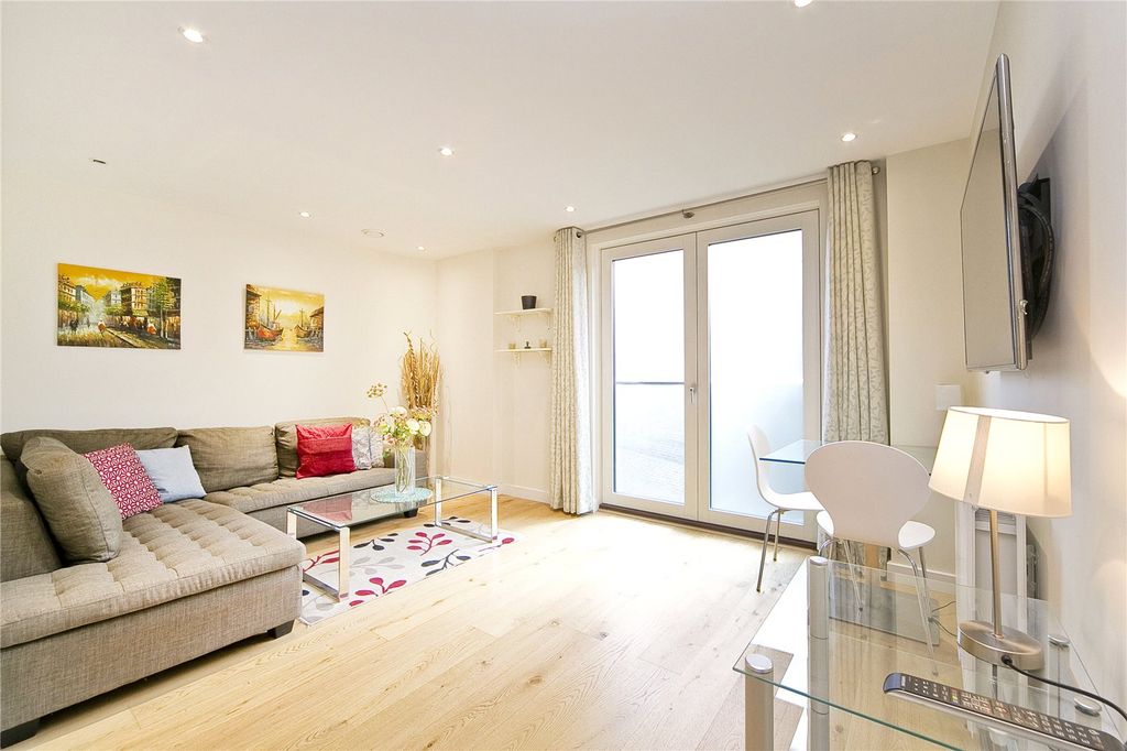 Property photo 2 of 10 Reception