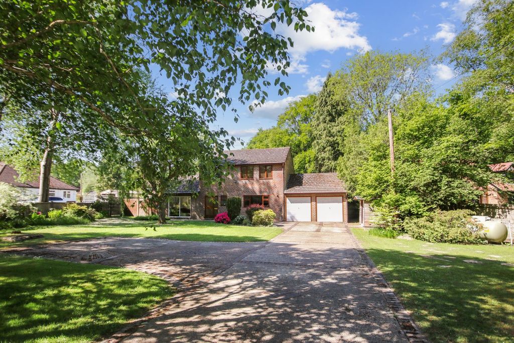 Property photo 1 of 18