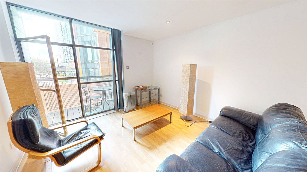 Property photo 1 of 10 Picture No. 11