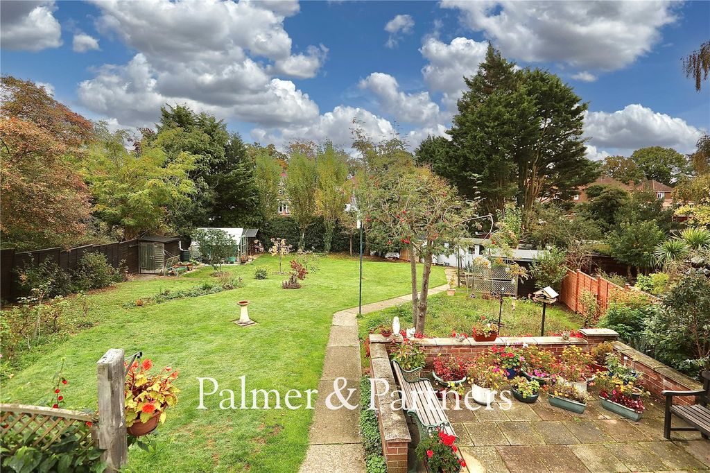 Property photo 2 of 32 Picture No. 02