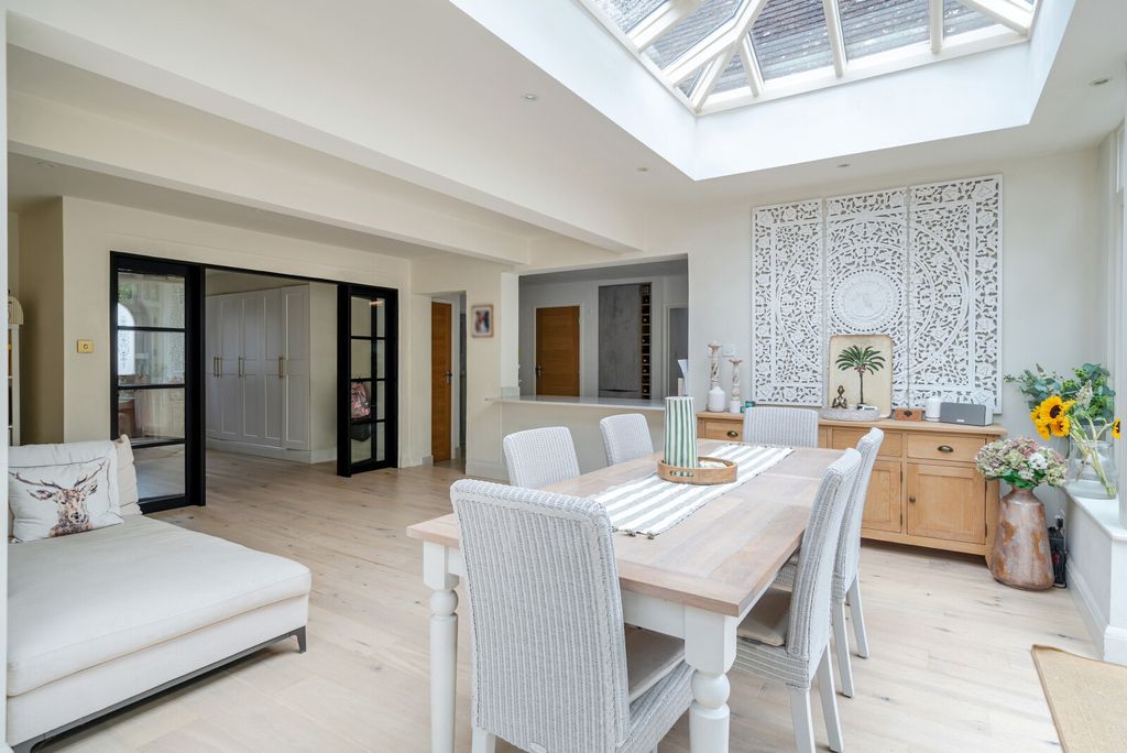 Property photo 3 of 17 1-6A98228F92d47-1...