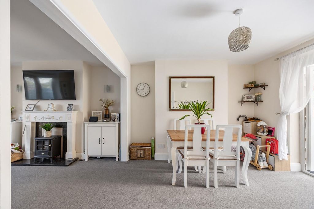Property photo 3 of 30