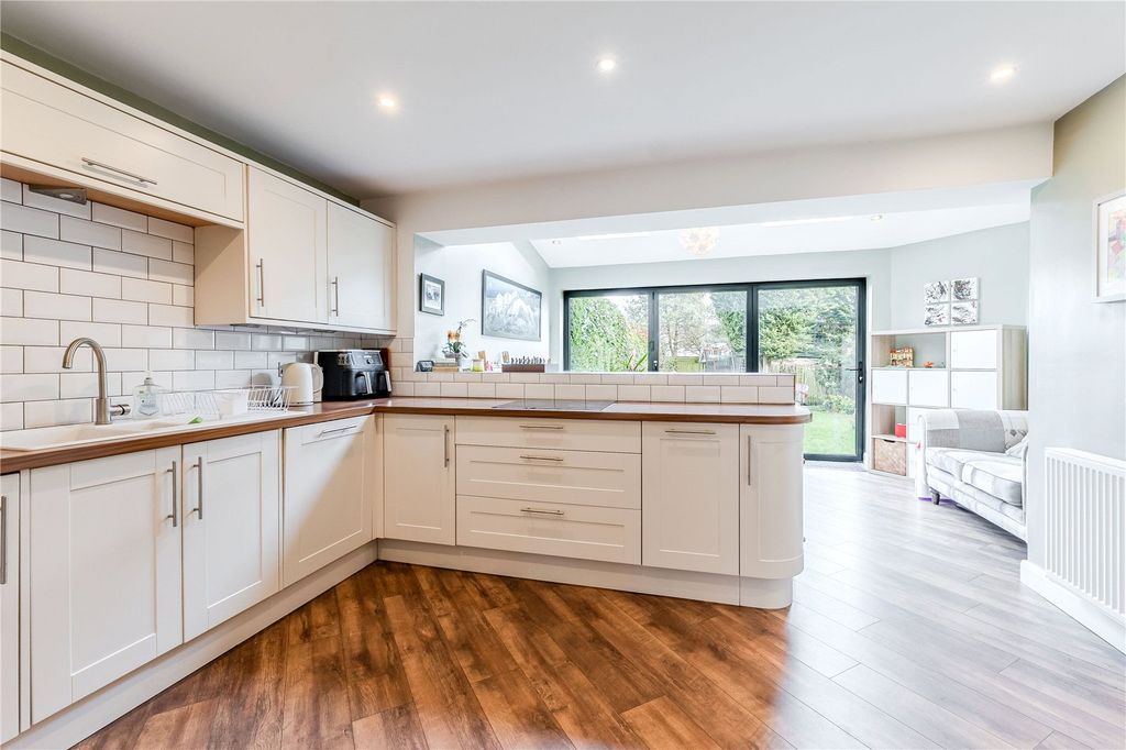 Property photo 2 of 14 Picture No. 05