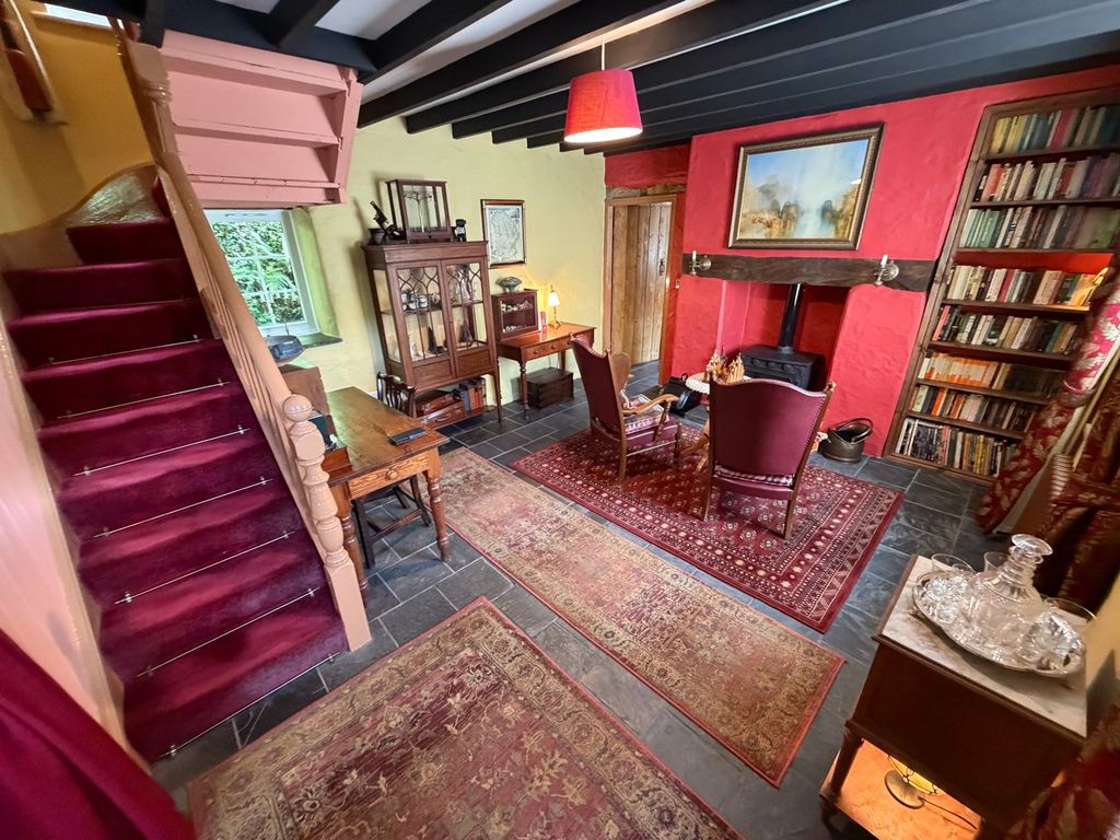 Property photo 3 of 28