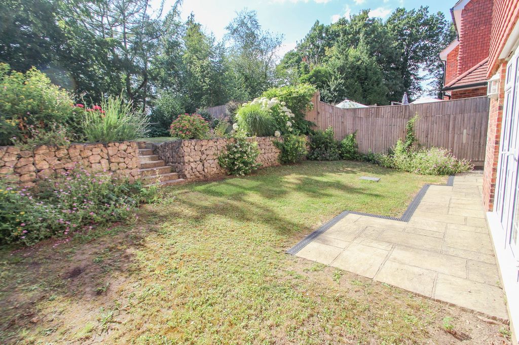 Property photo 2 of 21