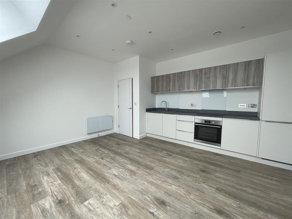 Property photo 2 of 5