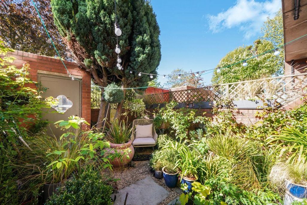 Property photo 3 of 15 Picture No. 11