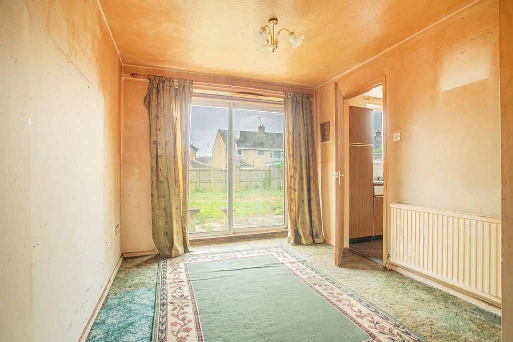 Property photo 3 of 13