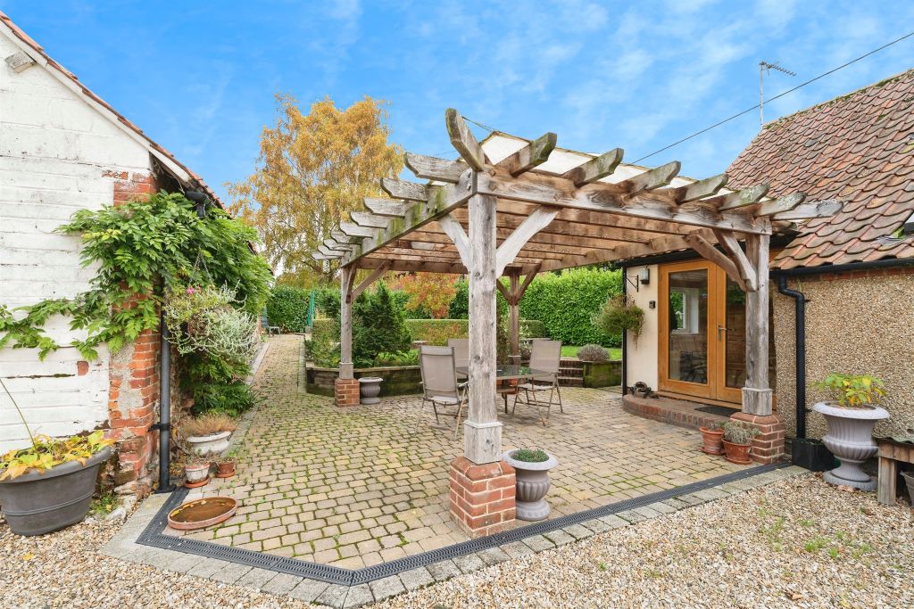 Property photo 3 of 29