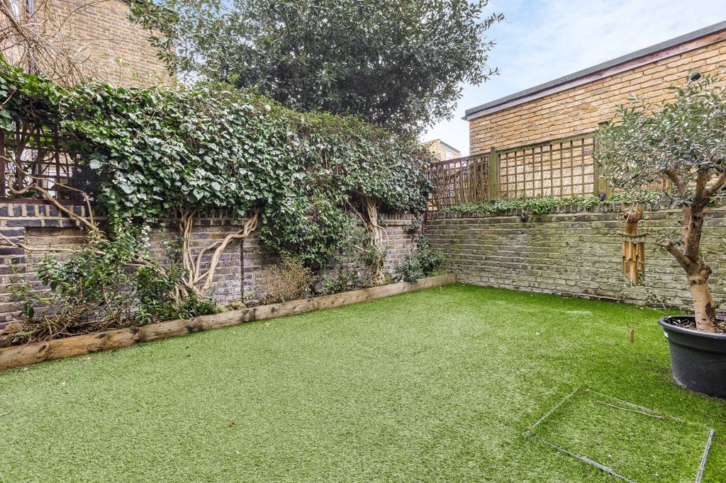 Property photo 3 of 10