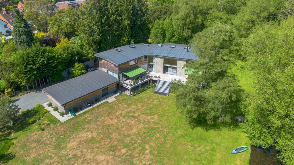 Property photo 3 of 50