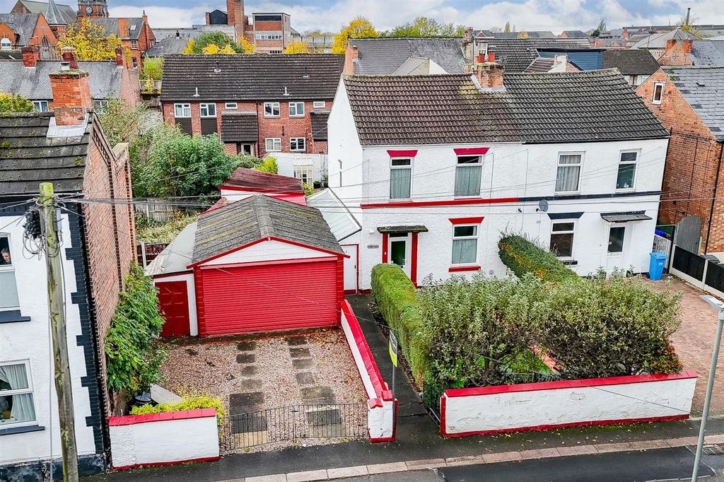 Property photo 1 of 21