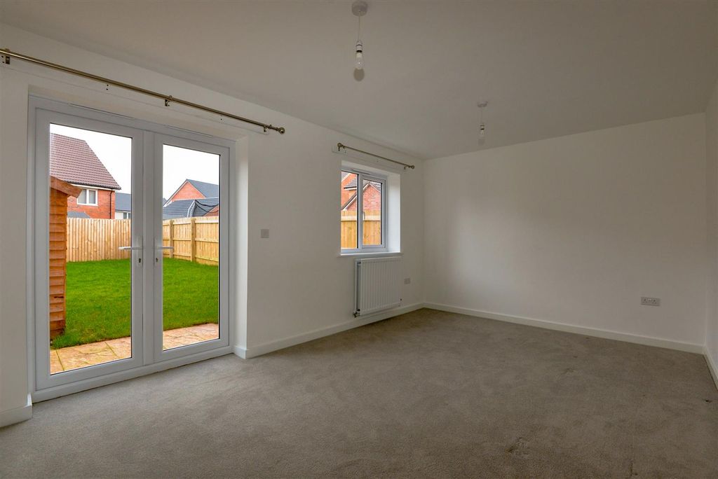 Property photo 2 of 18 Living Room 2.Jpg