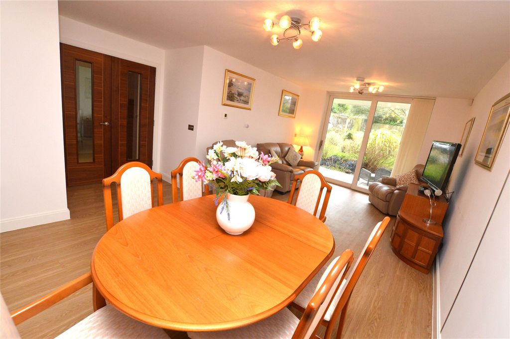 Additional image 19 of 2 bed flat for saleSea Road, Carlyon Bay, St. Austell, Cornwall PL25