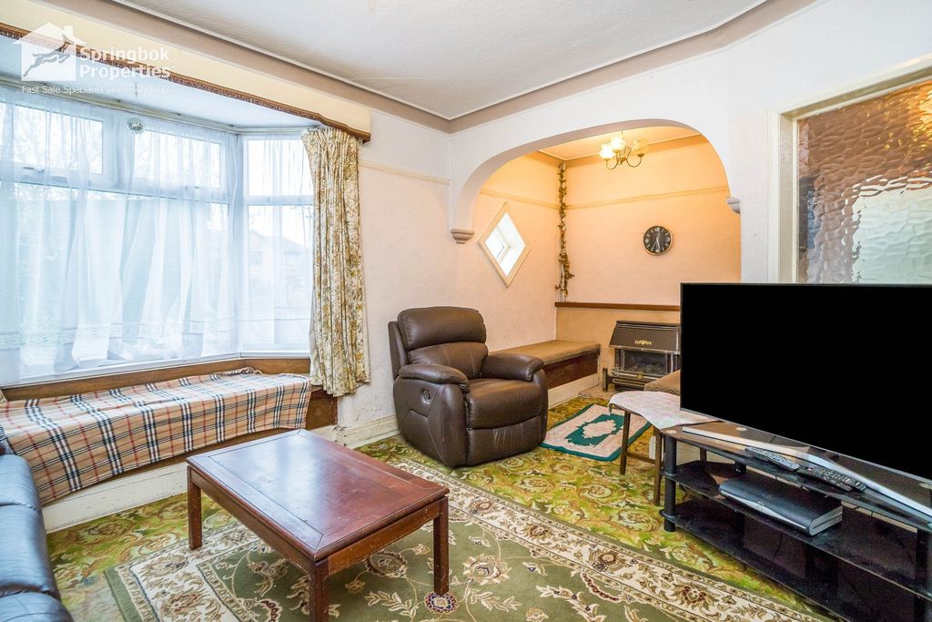 Property photo 3 of 10 Image 3