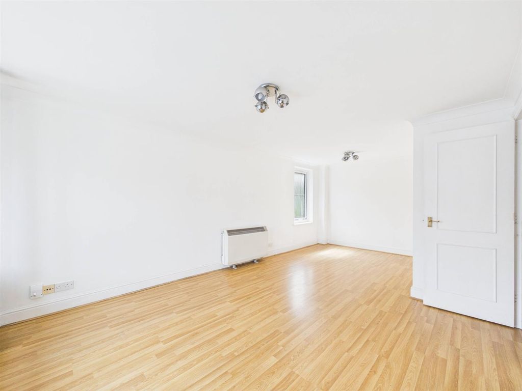 Property photo 2 of 28 Cam01563G0-Pr0295-Still001.Jpg