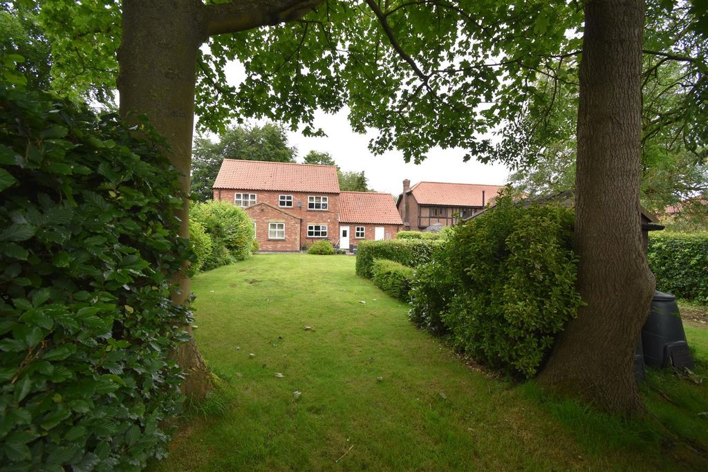 Property photo 1 of 30