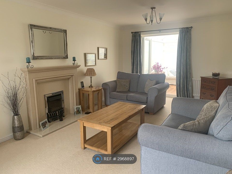 Property photo 2 of 26