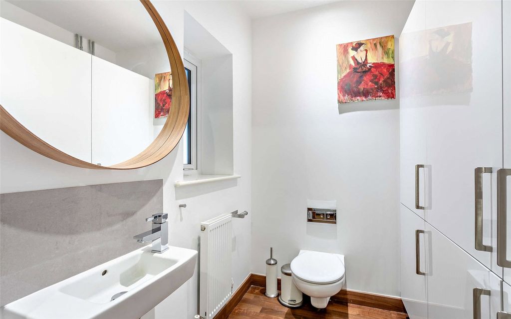 Property photo 3 of 18 Ground Floor Wc