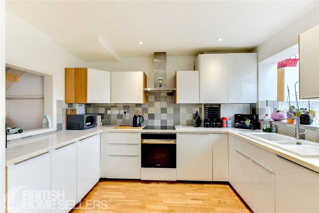 Property photo 3 of 25 Picture No. 21