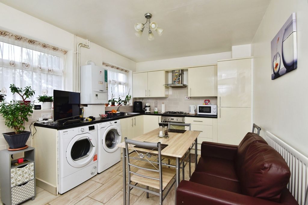 Property photo 2 of 32 Pbox-Img.Jpg