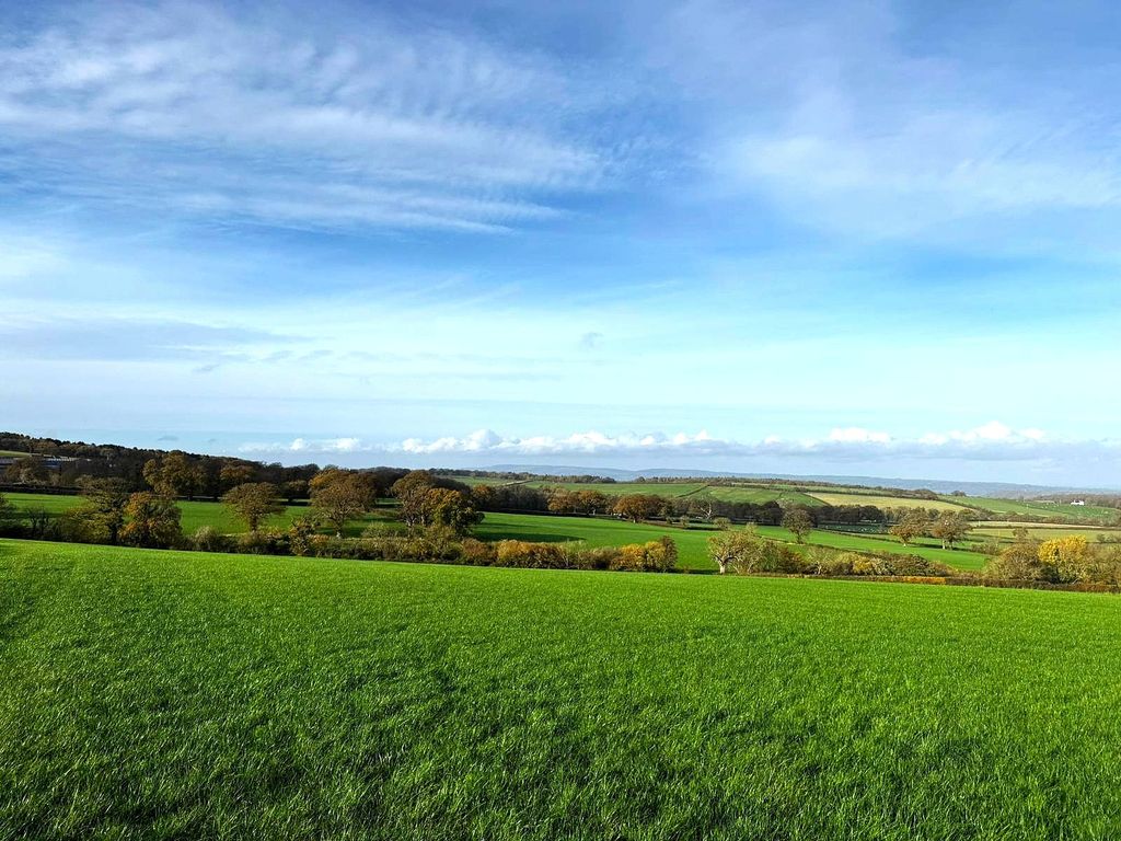 Property photo 2 of 6 Picture No. 03