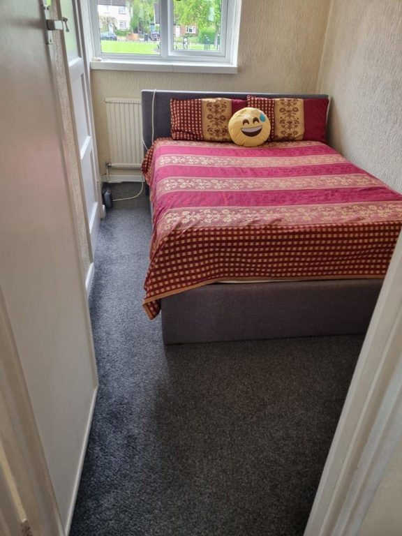 Property photo 1 of 2