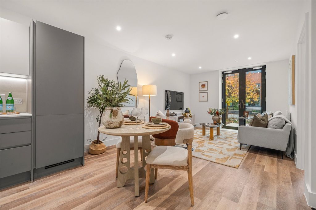 Property photo 3 of 8 Picture No. 05