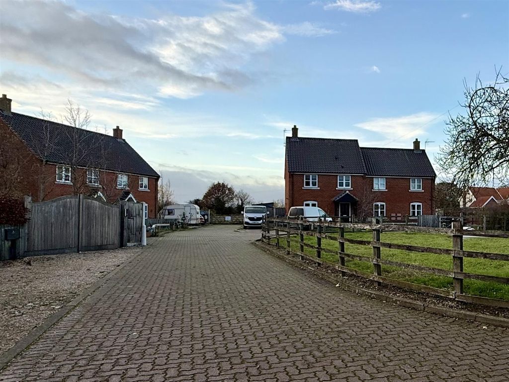 Property photo 3 of 3