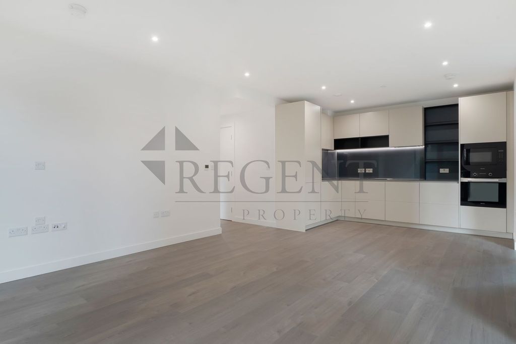 Property photo 2 of 15 Reception