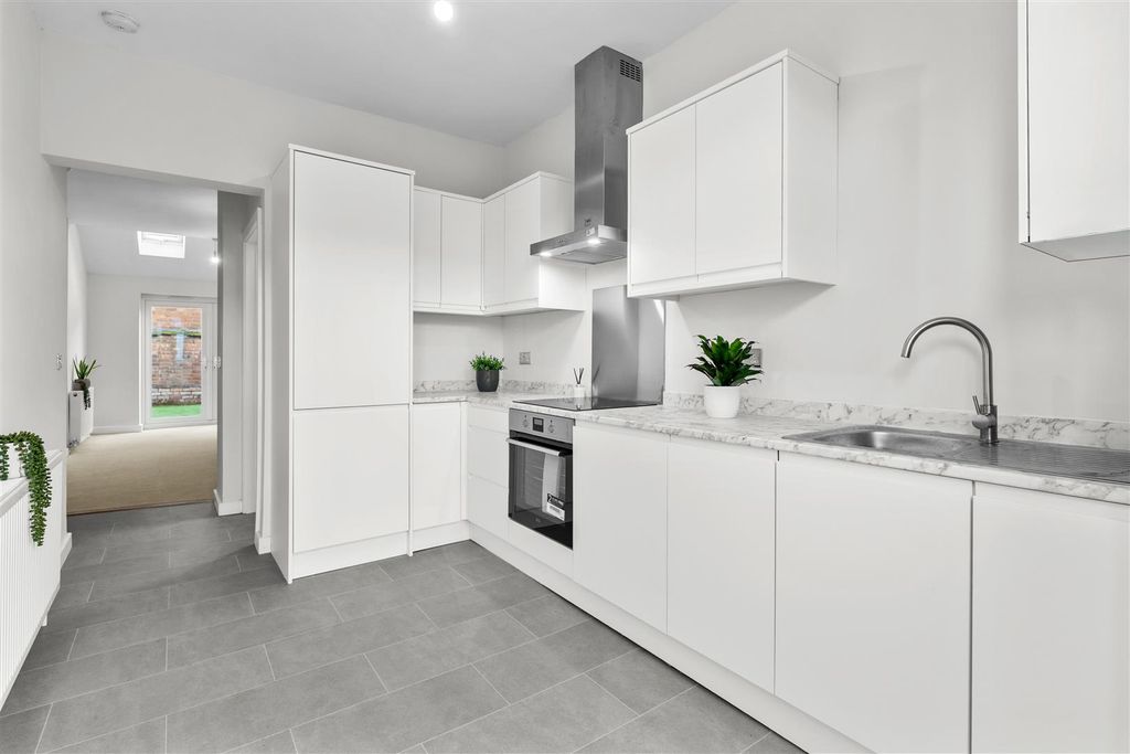 Property photo 2 of 17 P2219017-Edit.Jpg