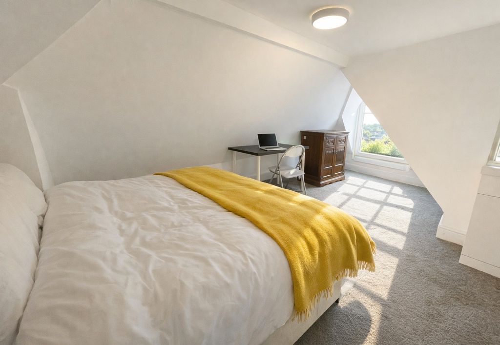 Property photo 3 of 9 Photo 9