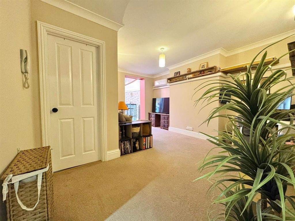 Additional image 4 of 2 bed flat for saleWest Exe South, Tiverton EX16