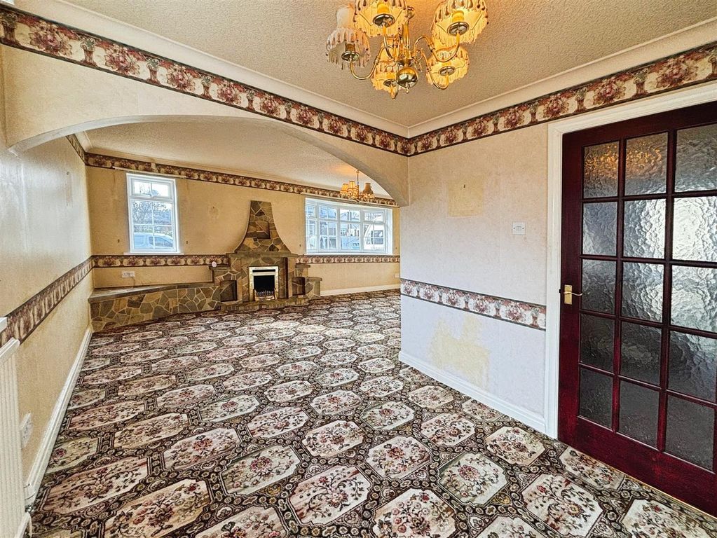 Property photo 1 of 20 Lounge/Diner