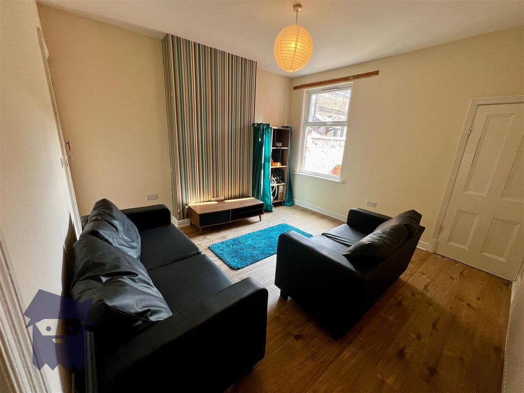 Property photo 1 of 12 Img_5025.Jpg