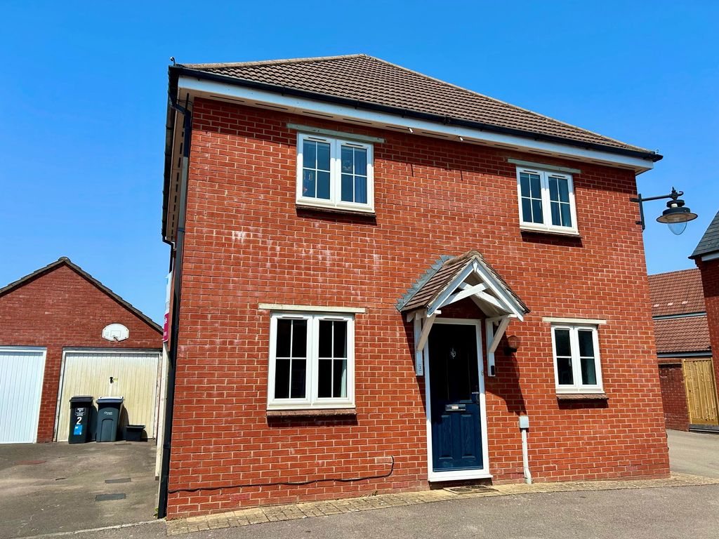 Property photo 2 of 13