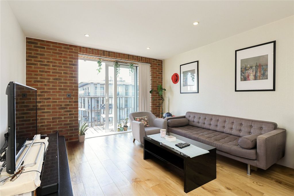 Property photo 1 of 19 Picture No. 34