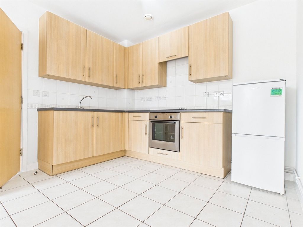 Property photo 2 of 18 Kitchen