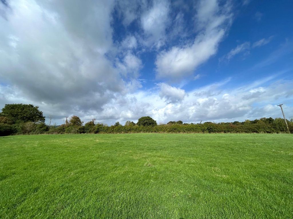 Property photo 3 of 6 Picture No. 03