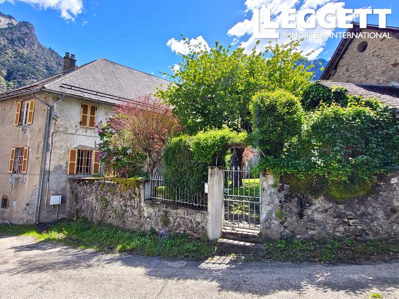 Property photo 3 of 10