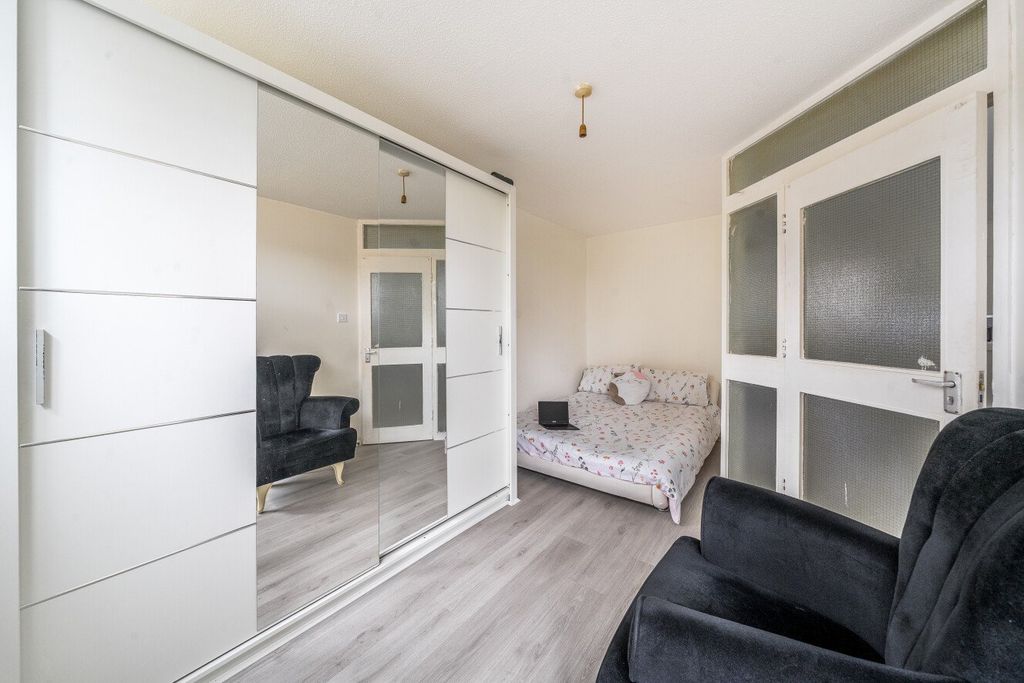 Property photo 2 of 18 Picture No. 02