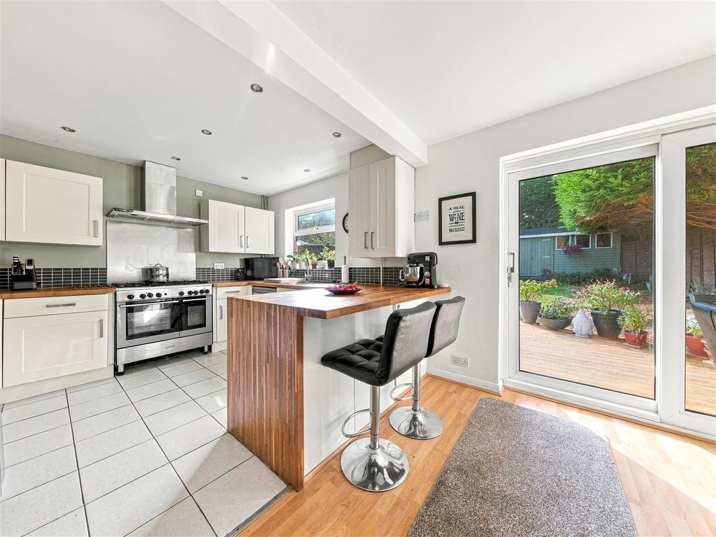Property photo 3 of 23 12 Ashdown (3)-2.Jpg