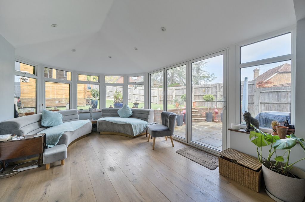 Property photo 3 of 18 1349513-21-68c16B...