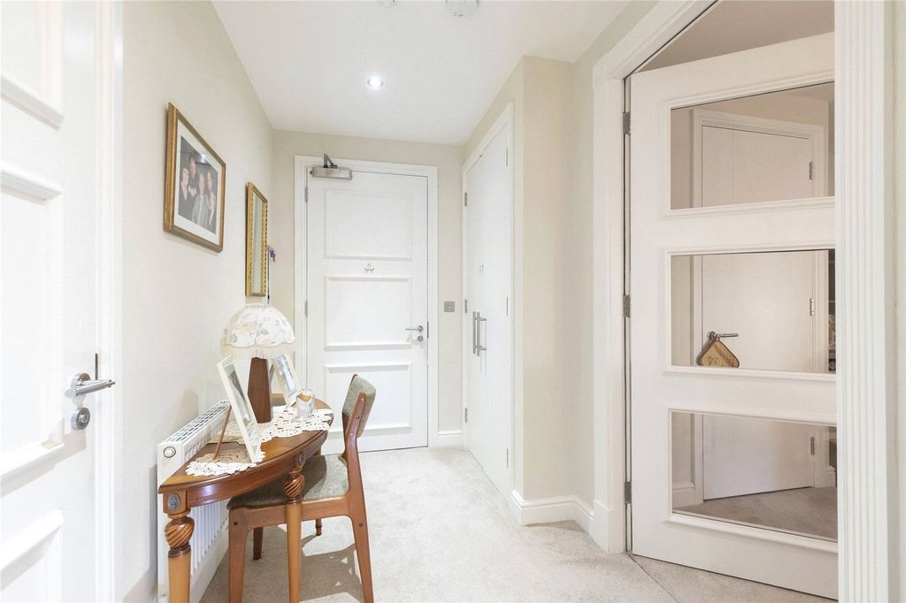 Additional image 7 of 1 bed flat to rentStratton Place, Stratton, Cirencester, Gloucestershire GL7