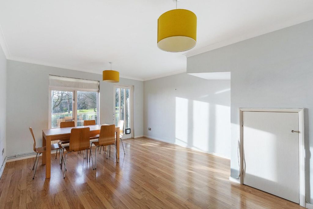 Property photo 1 of 19 Picture No. 24