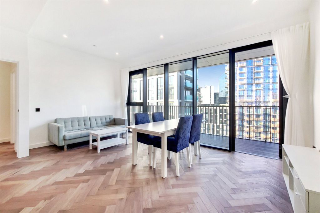 Property photo 3 of 12 Merino Gardens