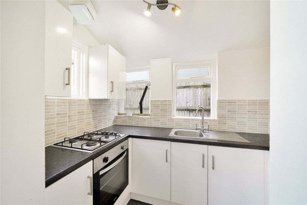 Property photo 2 of 21 Picture No. 75